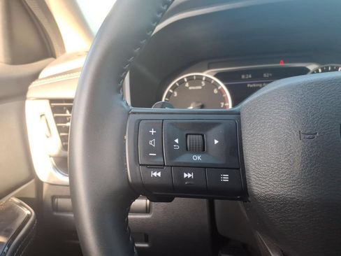 Certified 2025 Nissan Rogue SV FWD image 26