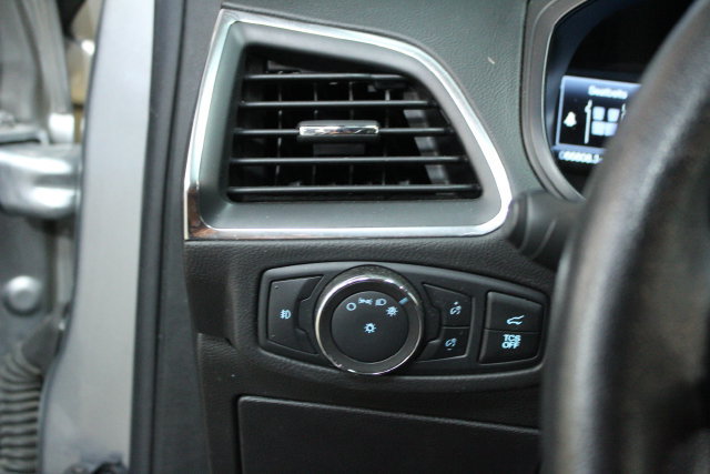 Used 2022 Ford Edge Titanium w/ Equipment Group 301A AWD/4WD image 15