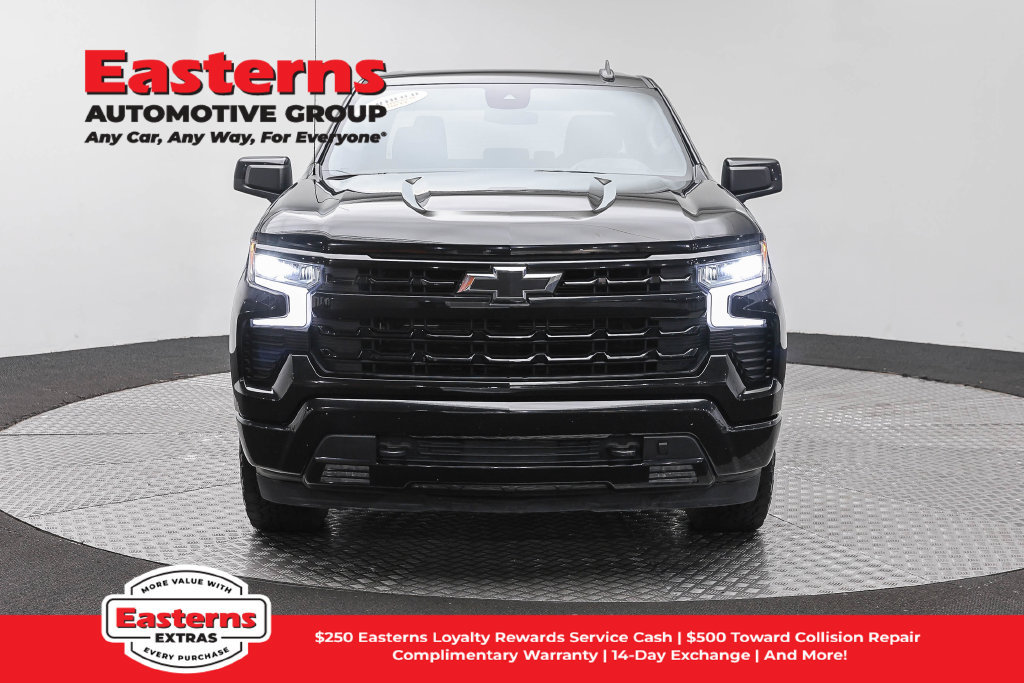 Used 2024 Chevrolet Silverado 1500 RST w/ Z71 Off-Road Package AWD/4WD image 3