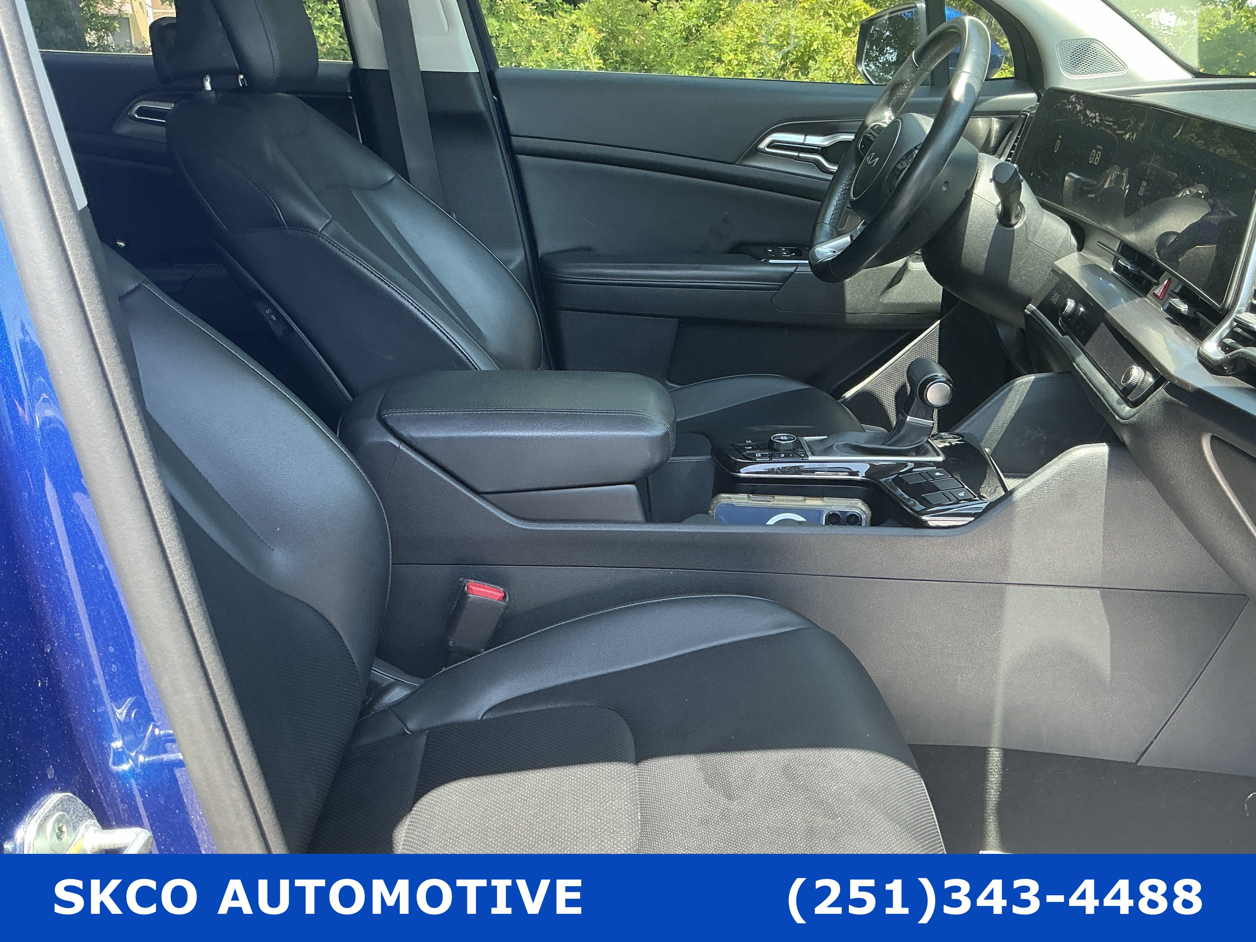 Used 2023 Kia Sportage EX FWD image 13
