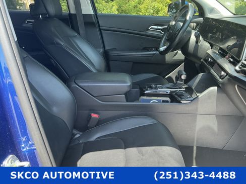 Used 2023 Kia Sportage EX FWD image 13