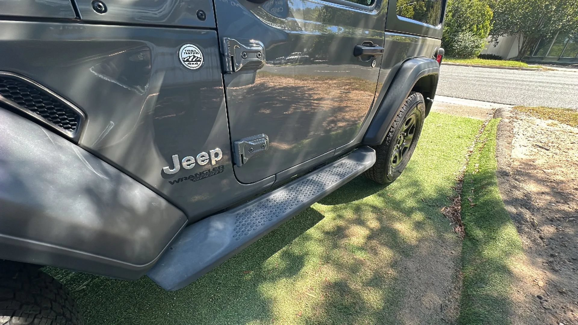 Used 2020 Jeep Wrangler Sport AWD/4WD image 19
