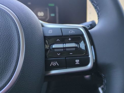 New 2026 Kia Carnival SX w/ SX Dark Edition Package FWD image 27
