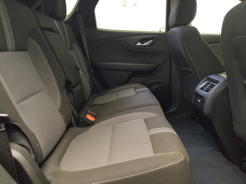 Used 2025 Chevrolet Blazer LT AWD/4WD image 19