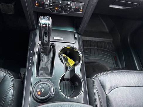 Used 2016 Ford Explorer XLT w/ Equipment Group 202A image 25