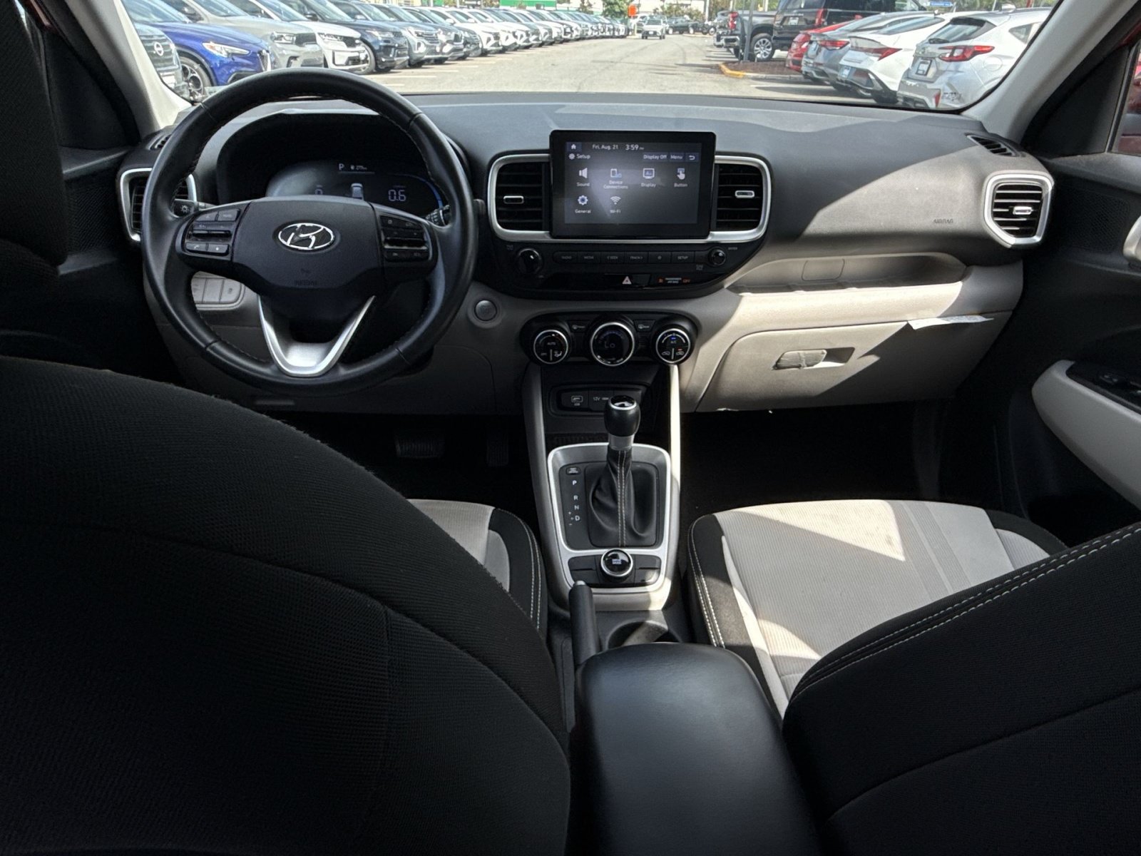 Certified 2024 Hyundai Venue SEL FWD image 23