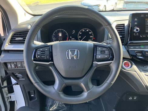 Certified 2025 Honda Odyssey EX-L image 20