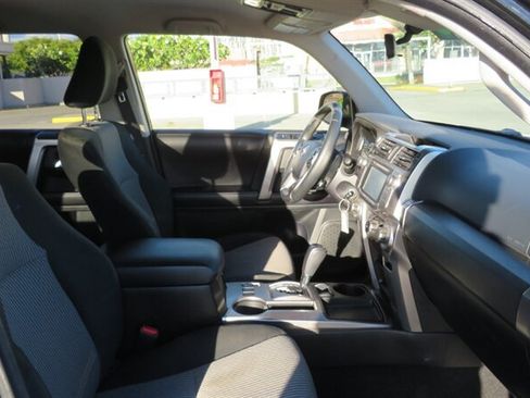 Used 2016 Toyota 4Runner SR5 RWD image 16