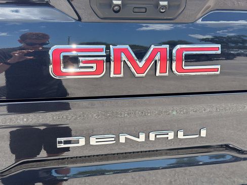 Used 2024 GMC Sierra 1500 Denali AWD/4WD image 47