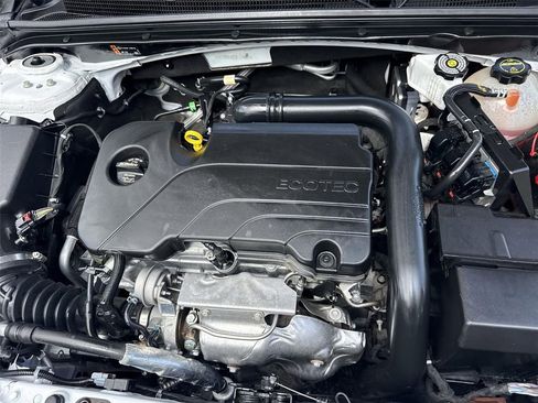 Used 2025 Chevrolet Malibu LT FWD image 27