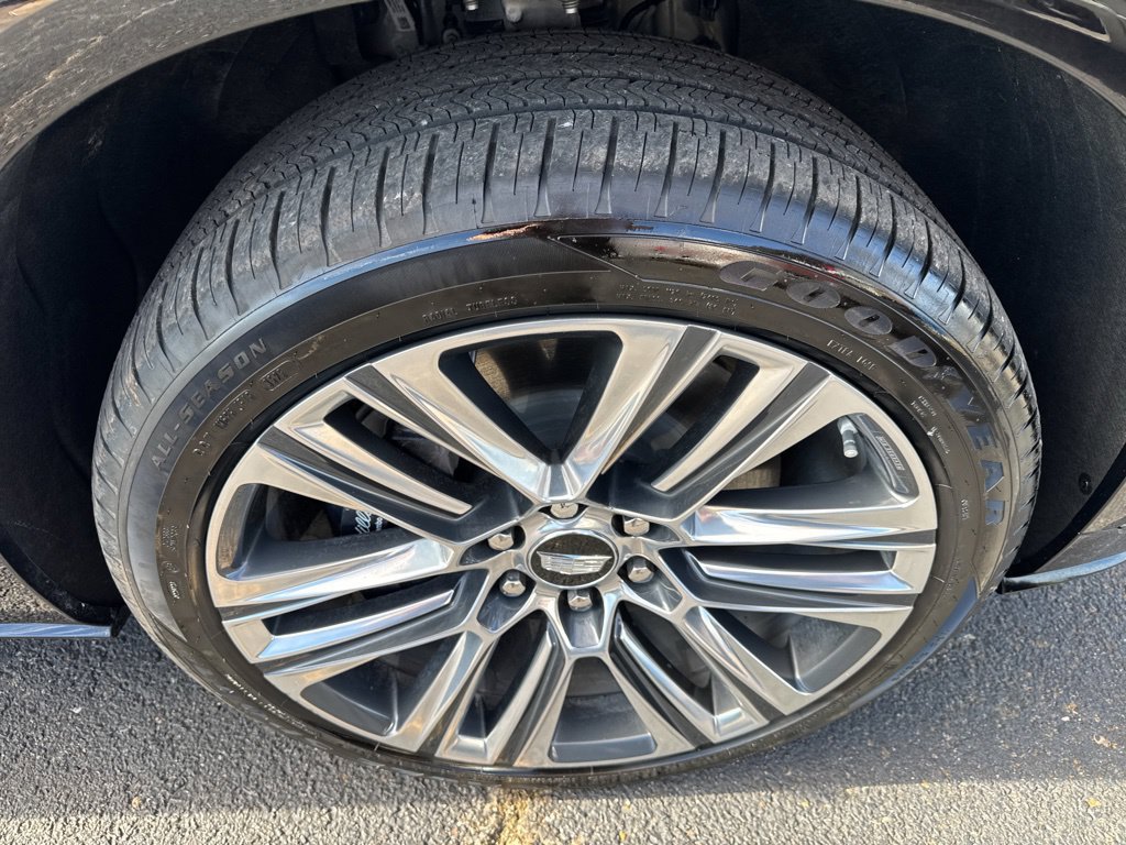 Used 2026 Cadillac Vistiq Platinum w/ LPO, Floor Liner Package AWD/4WD image 51