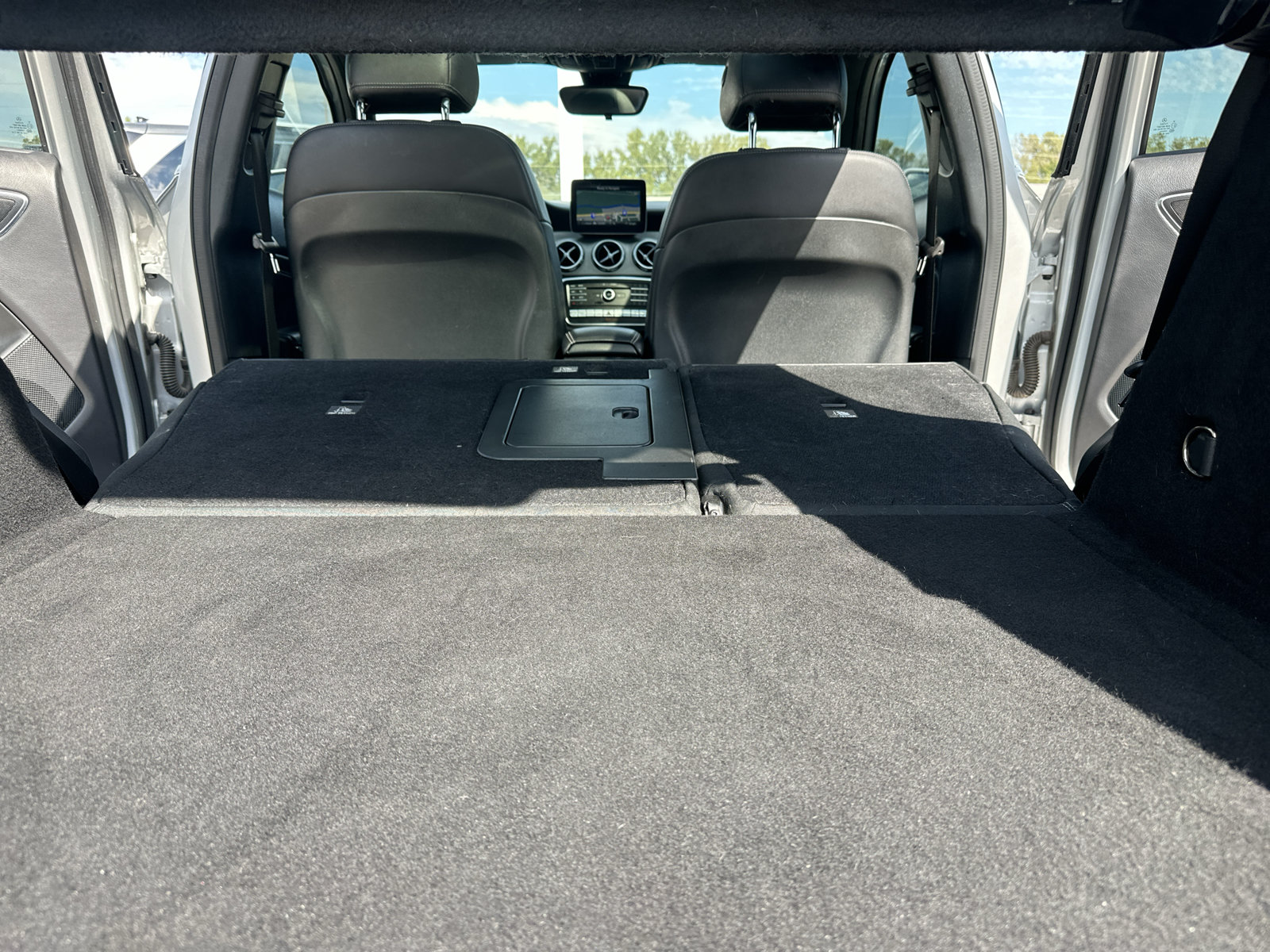 Used 2018 Mercedes-Benz GLA 250 4MATIC w/ Premium Package image 38
