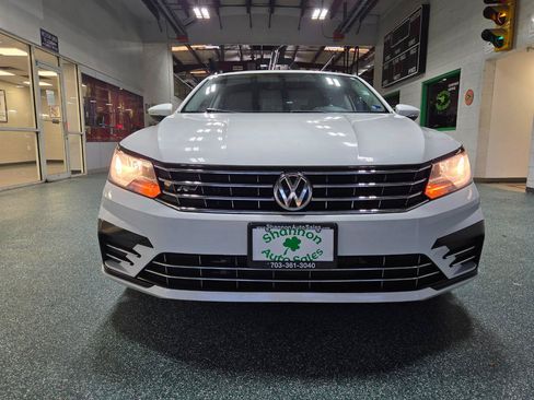 Used 2016 Volkswagen Passat 1.8T R-Line FWD image 3