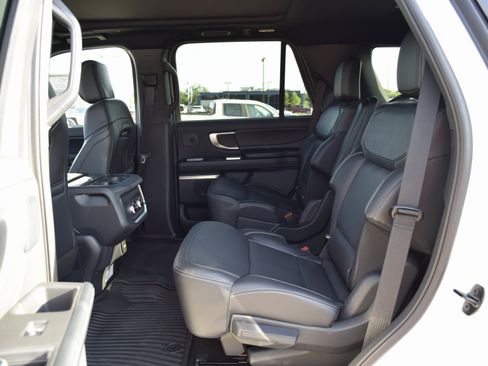 New 2025 Ford Expedition Platinum w/ Stealth Performance Package image 20