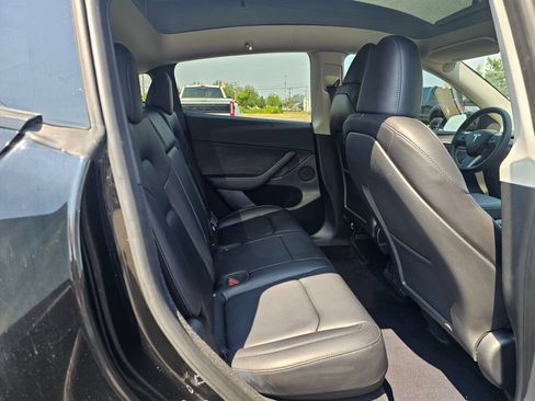 Used 2023 Tesla Model Y Performance AWD/4WD image 15