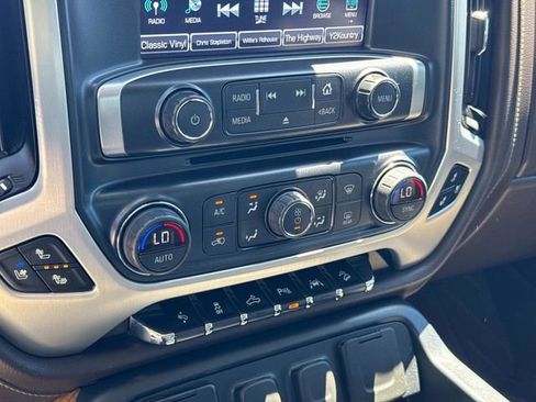 Used 2018 GMC Sierra 1500 SLT AWD/4WD image 31