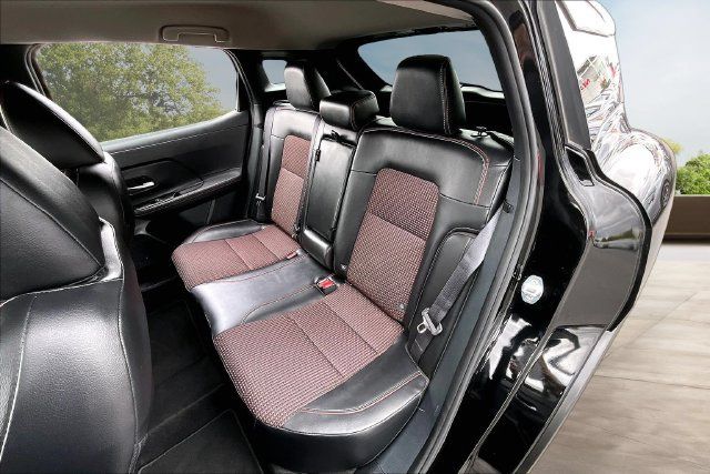 Certified 2025 Nissan Kicks SR FWD image 21