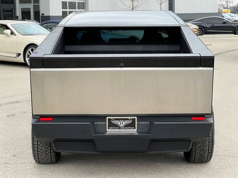 Used 2024 Tesla Cybertruck AWD Crew Cab image 7