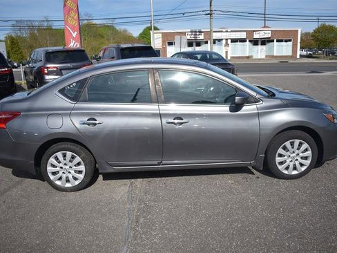 Used 2019 Nissan Sentra S w/ Exterior Package image 9