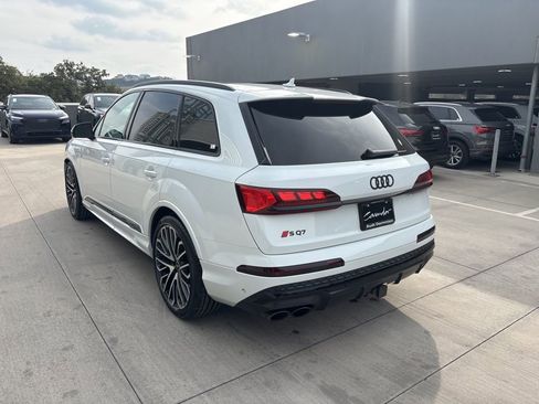 Used 2025 Audi SQ7 Prestige w/ Prestige Package image 8