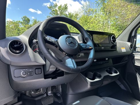New 2026 Mercedes-Benz Sprinter 2500 image 16