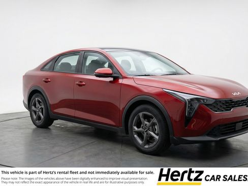 Used 2025 Kia K4 LXS image 1