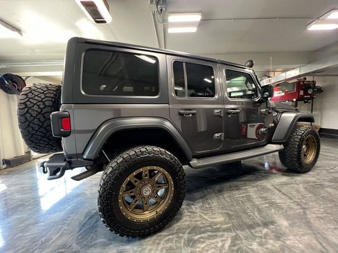 Used 2018 Jeep Wrangler Unlimited Sport S image 15