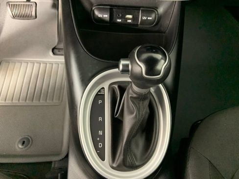Used 2017 Kia Soul FWD image 23