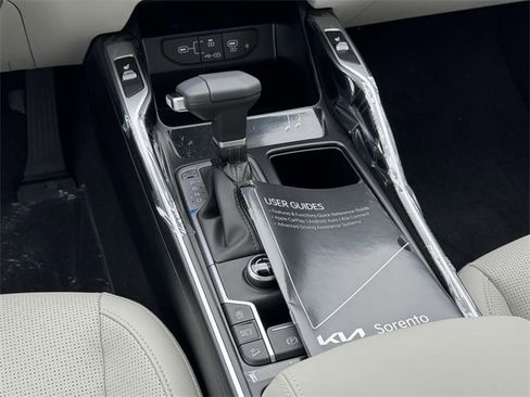 New 2025 Kia Sorento S w/ Panoramic Sunroof Package image 5