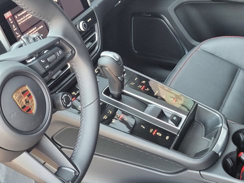 Certified 2026 Porsche Macan GTS AWD/4WD image 23