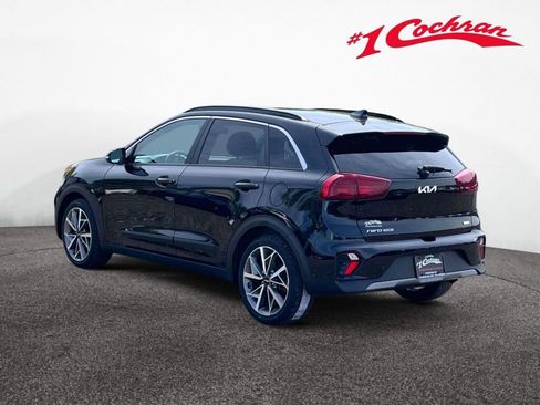 Used 2022 Kia Niro Touring Special Edition FWD image 9