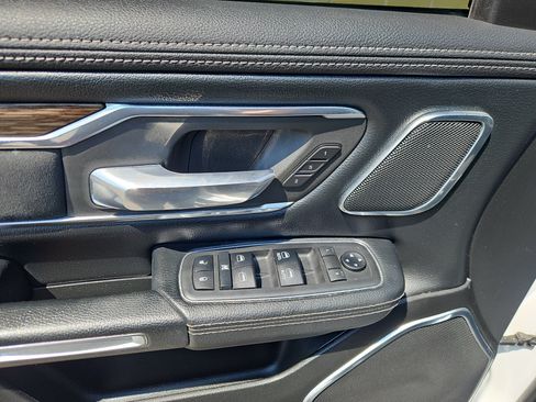 Used 2019 RAM 1500 Laramie AWD/4WD image 5