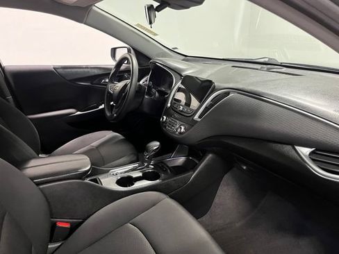 Used 2024 Chevrolet Malibu LT FWD image 11
