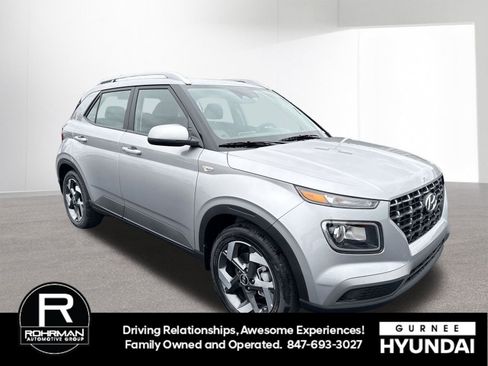New 2026 Hyundai Venue SEL image 2