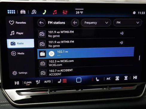 New 2026 Volkswagen Tiguan SE image 9