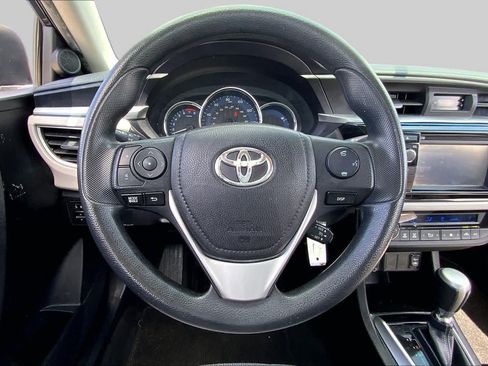 Used 2016 Toyota Corolla LE FWD image 6