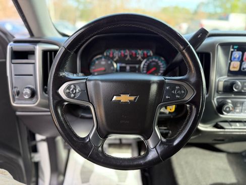 Used 2019 Chevrolet Silverado 1500 LT image 34