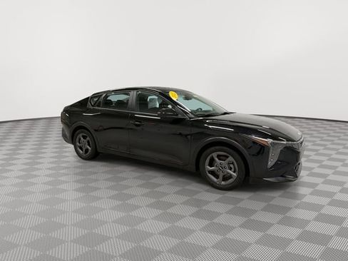 Used 2025 Kia K4 LXS image 13