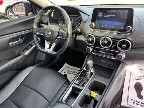 Used 2022 Nissan Sentra SR w/ SR Premium Package image 31