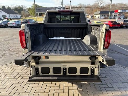 New 2026 GMC Sierra 1500 AT4 w/ Technology Package image 11