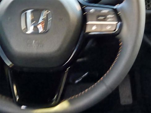 Used 2024 Honda HR-V Sport image 16