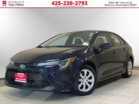 Used 2022 Toyota Corolla LE image 1