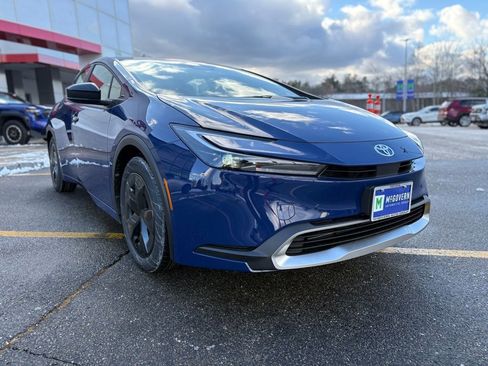 New 2026 Toyota Prius Plug-In Hybrid image 11