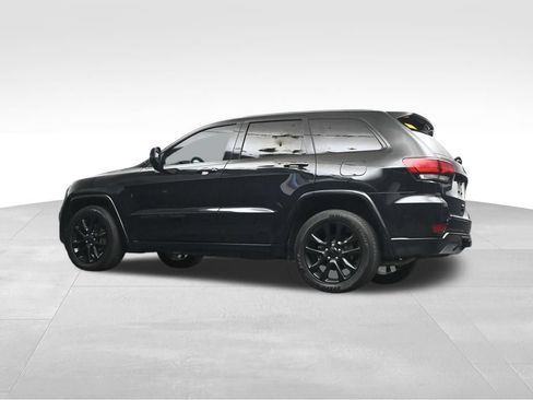 Used 2021 Jeep Grand Cherokee Laredo X RWD image 12