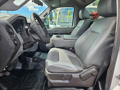 Used 2013 Ford F250 XL w/ PWR Equipment Group image 5