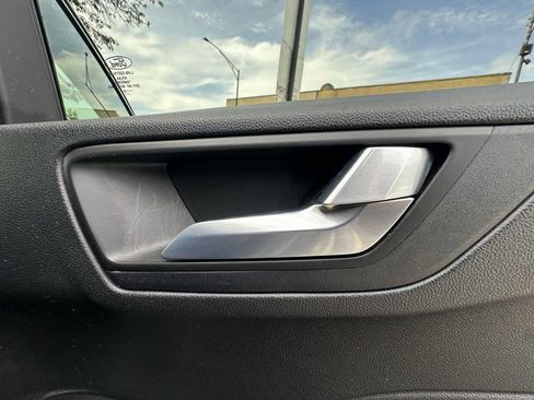 Used 2023 Ford Escape Platinum AWD/4WD image 36