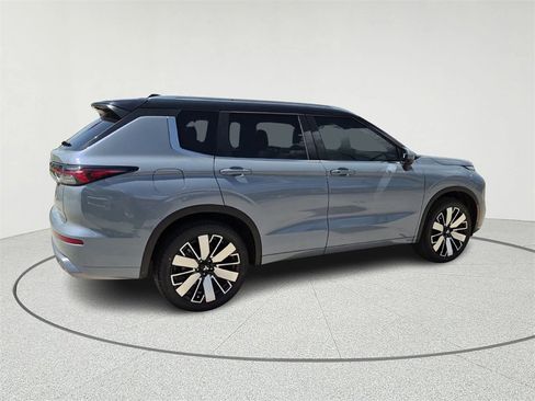New 2025 Mitsubishi Outlander SEL image 5