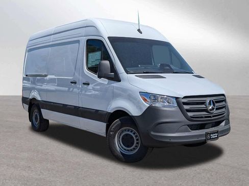 New 2025 Mercedes-Benz Sprinter 2500 image 7