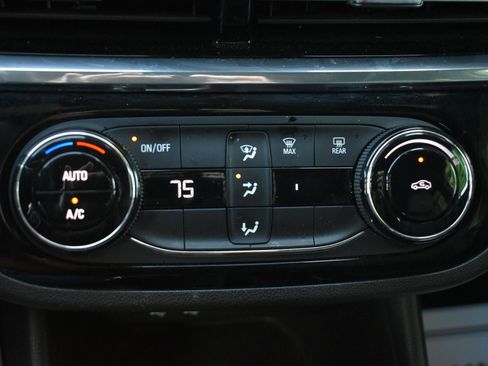 Used 2025 Buick Envista Sport Touring FWD image 29