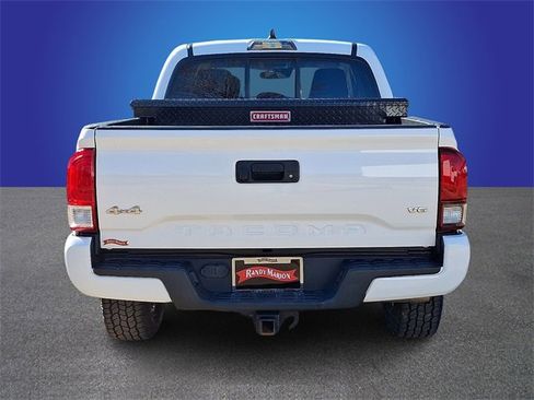 Used 2020 Toyota Tacoma SR image 5